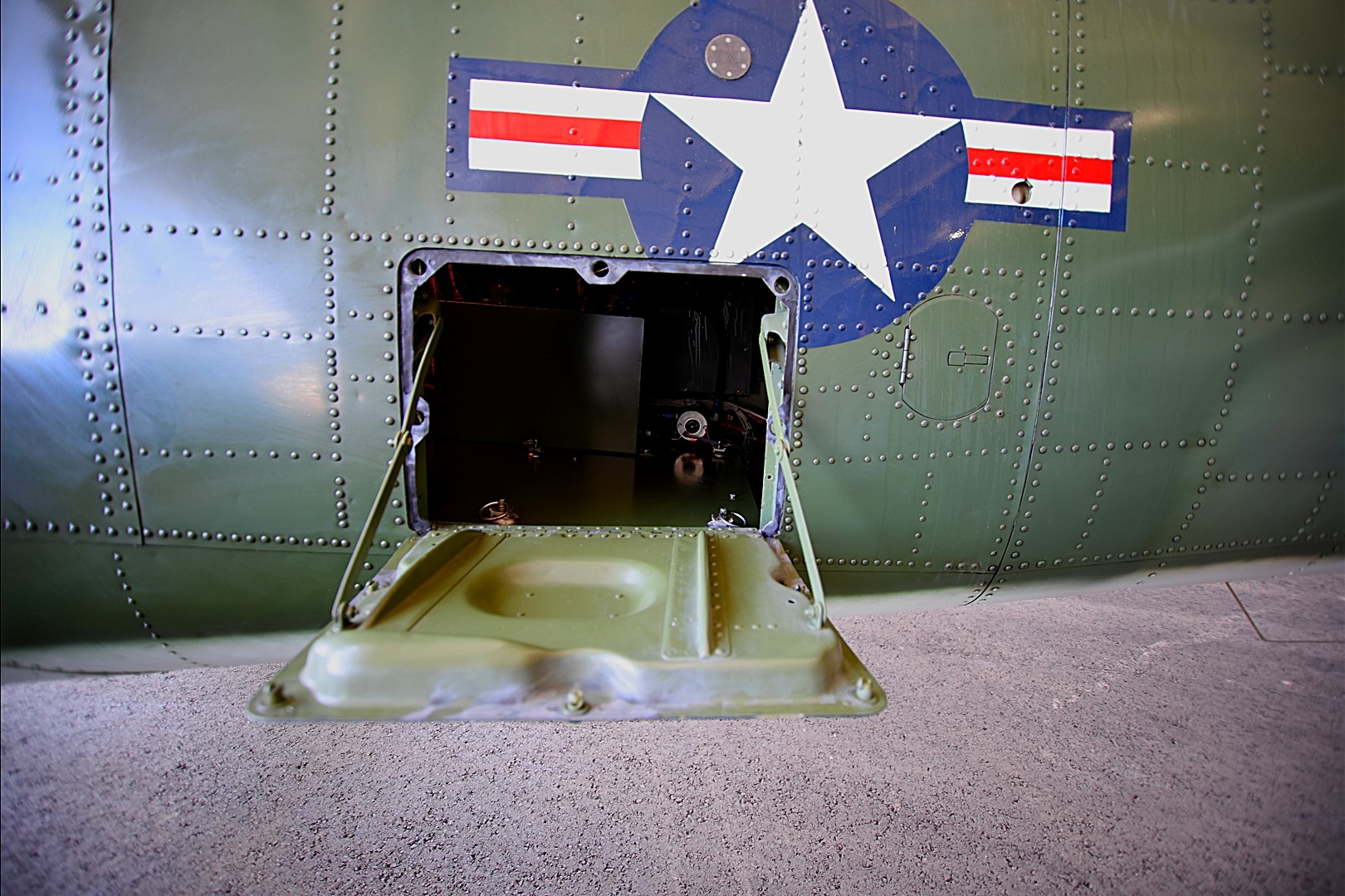 RAVEN Re-sale Photos Jun 2025RAVEN_fuselage exterior access_1