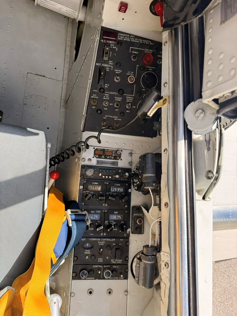 rt rear console